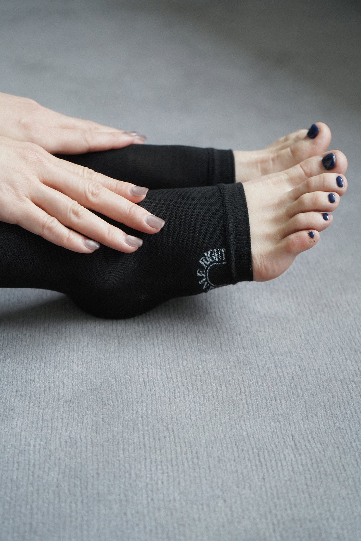 SILK COMPRESSION SOCKS