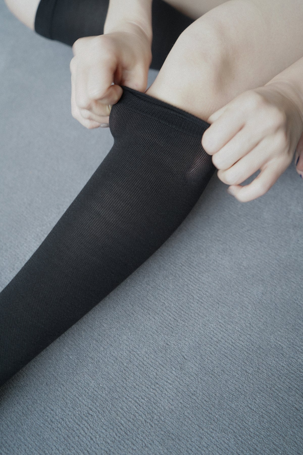 SILK COMPRESSION SOCKS