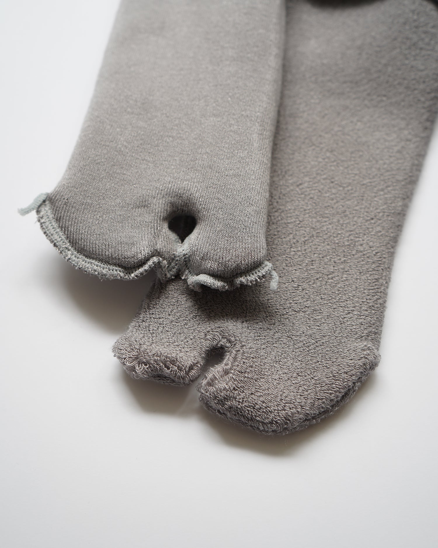 ROOM TABI SOCKS
